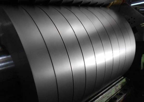 青岛镀锌板防侵蚀性能优异的钢材质料